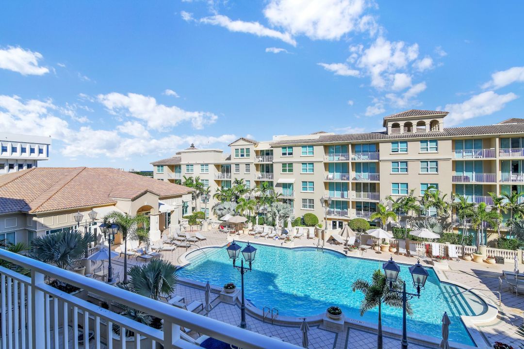 Active With Contract: $995,000 (2 beds, 2 baths, 1816 Square Feet)