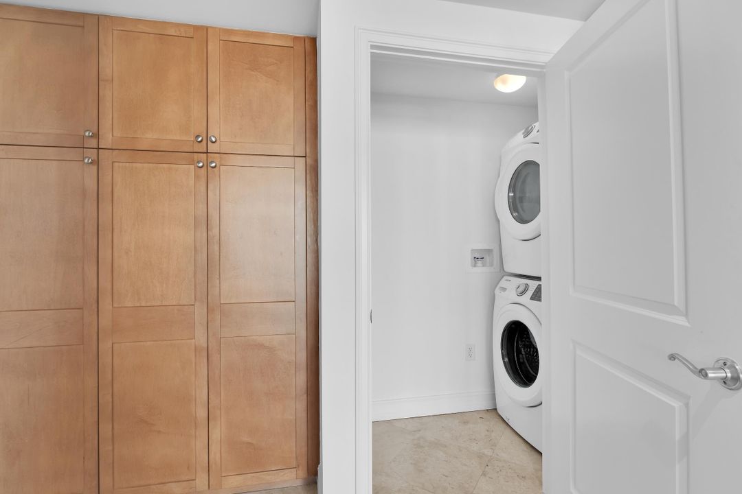 Active With Contract: $995,000 (2 beds, 2 baths, 1816 Square Feet)