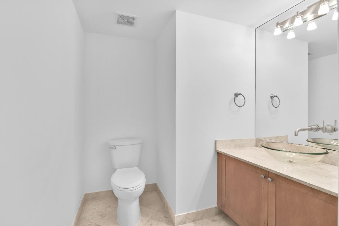Active With Contract: $995,000 (2 beds, 2 baths, 1816 Square Feet)