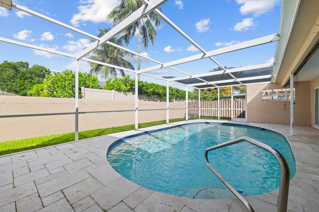 Active With Contract: $649,999 (3 beds, 2 baths, 1829 Square Feet)