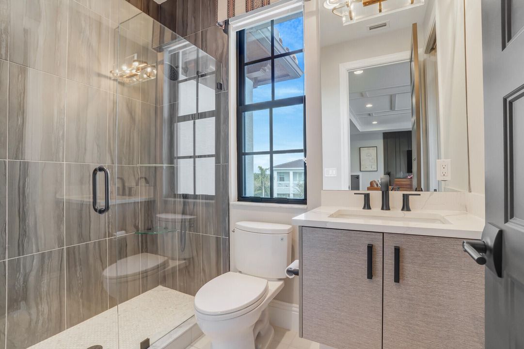 待售: $2,975,000 (4 贝兹, 4 浴室, 4390 平方英尺)