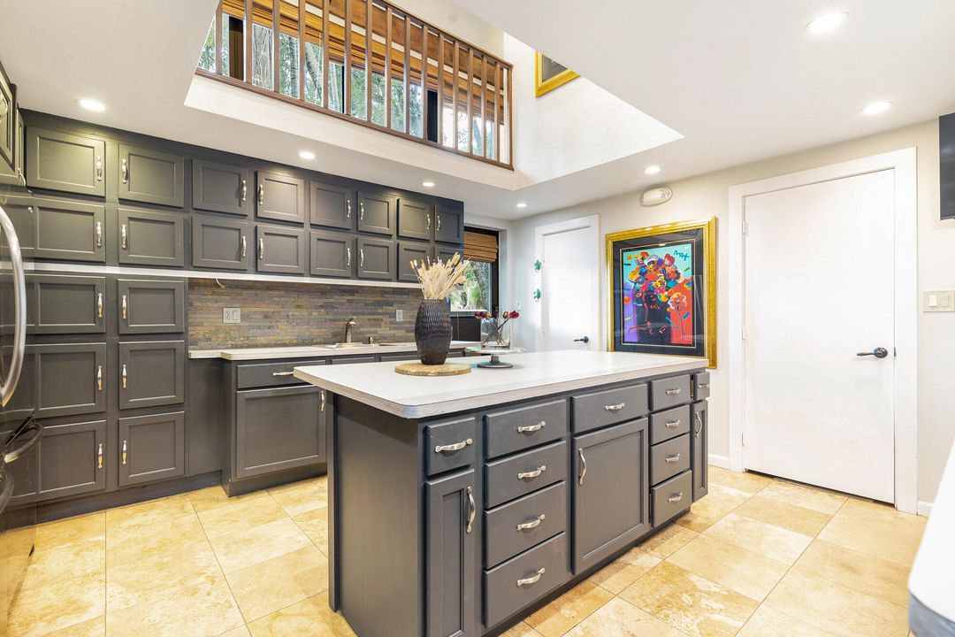 For Sale: $2,195,000 (4 beds, 4 baths, 2480 Square Feet)