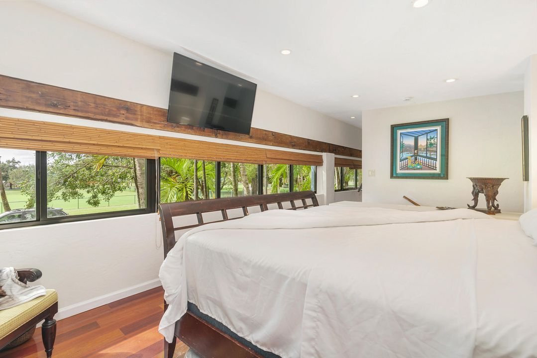 For Sale: $2,195,000 (4 beds, 4 baths, 2480 Square Feet)