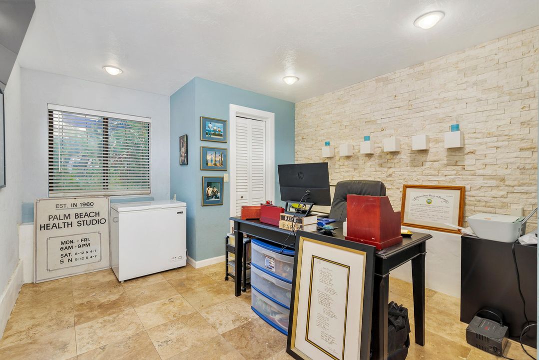 For Sale: $2,195,000 (4 beds, 4 baths, 2480 Square Feet)