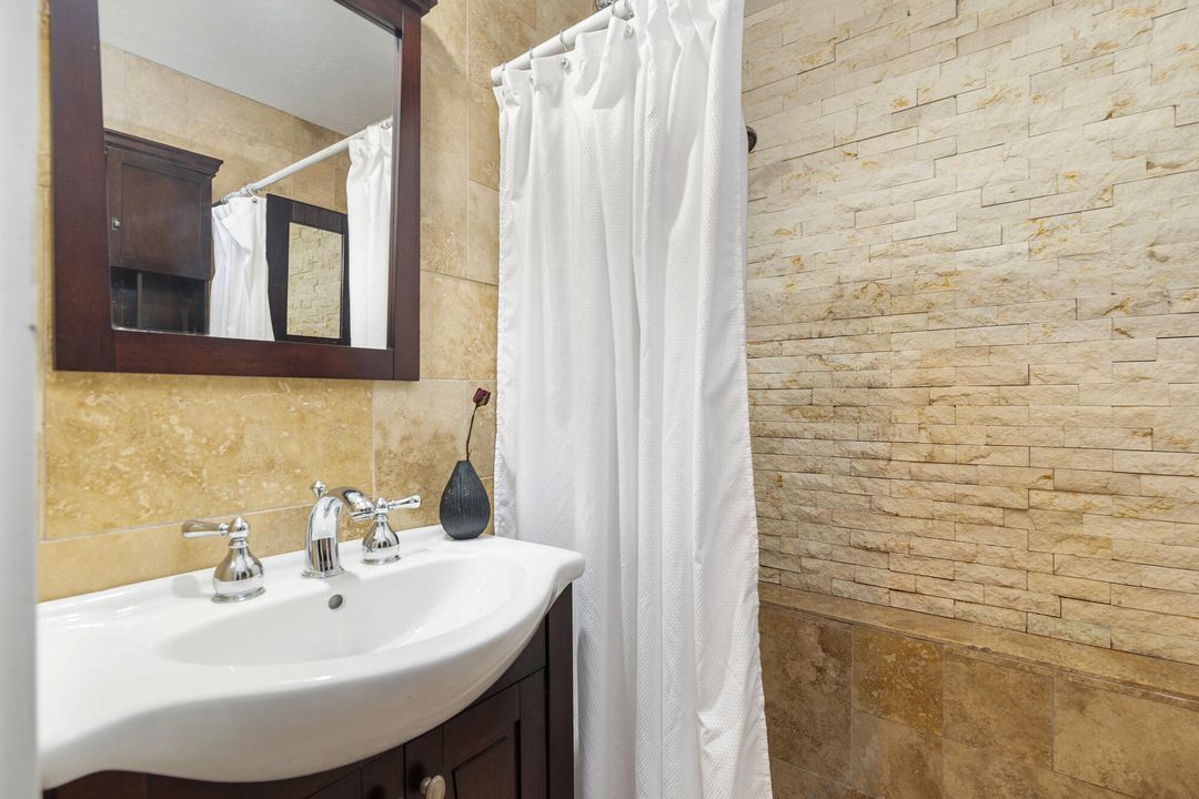 For Sale: $2,195,000 (4 beds, 4 baths, 2480 Square Feet)