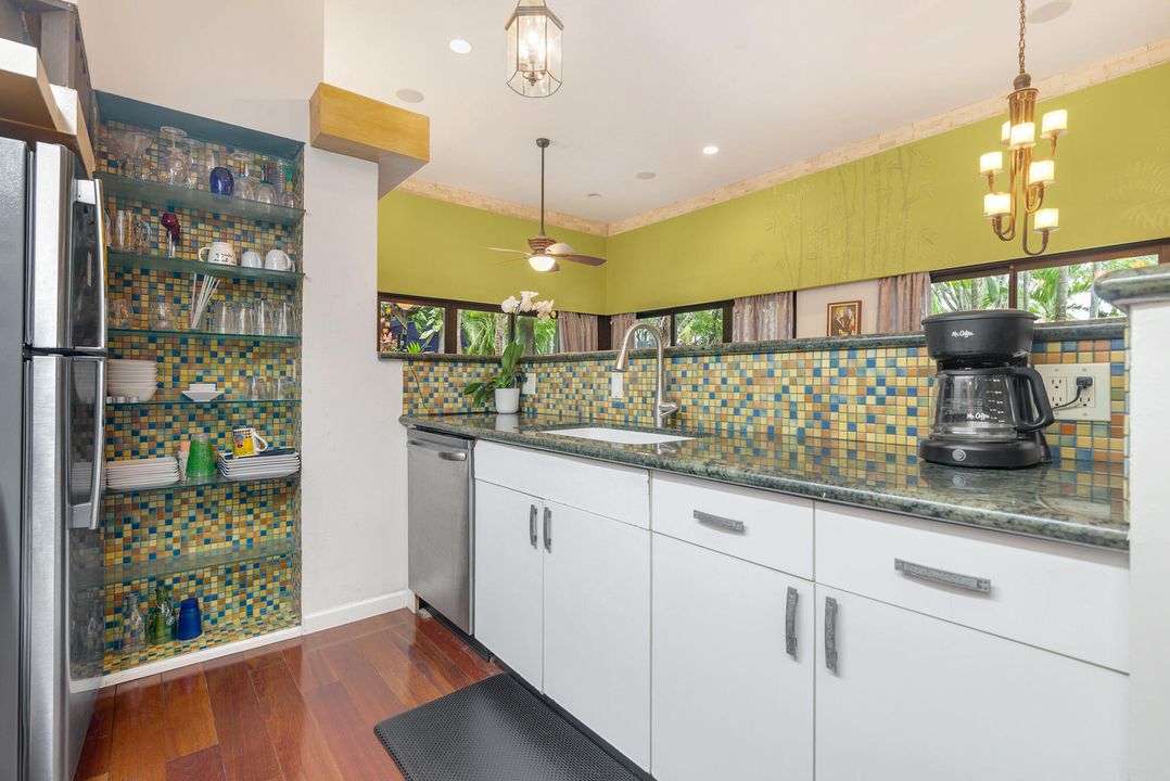 For Sale: $2,195,000 (4 beds, 4 baths, 2480 Square Feet)