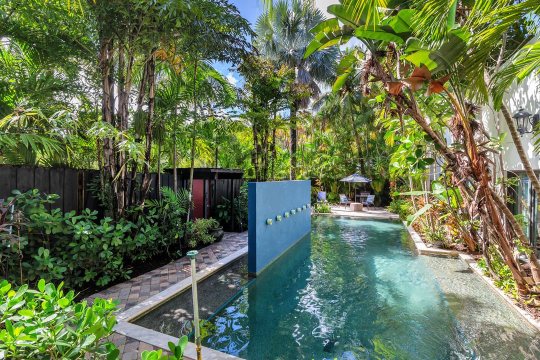 For Sale: $2,195,000 (4 beds, 4 baths, 2480 Square Feet)