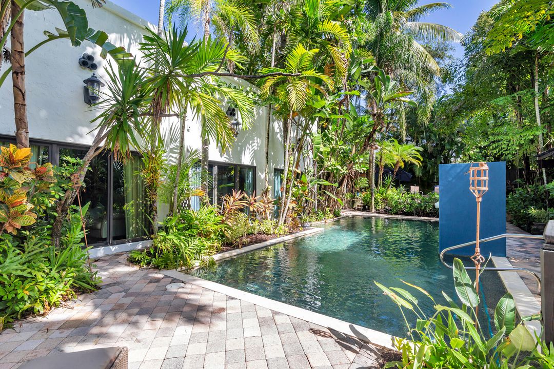 For Sale: $2,195,000 (4 beds, 4 baths, 2480 Square Feet)