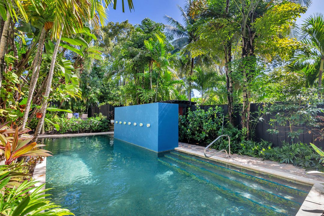 For Sale: $2,195,000 (4 beds, 4 baths, 2480 Square Feet)