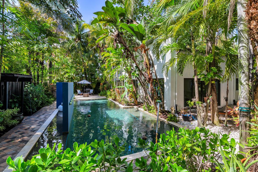 For Sale: $2,195,000 (4 beds, 4 baths, 2480 Square Feet)