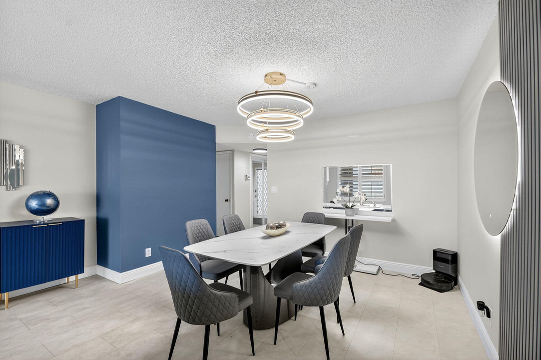 На продажу: $320,000 (2 спален, 2 ванн, 1200 Квадратных фут)