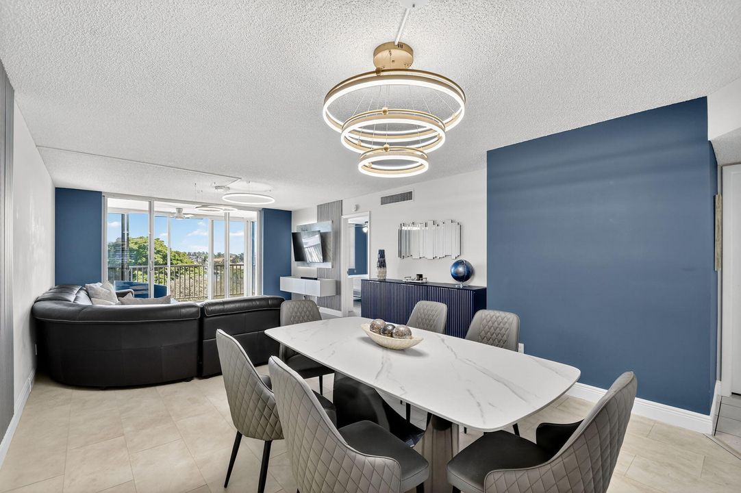 На продажу: $320,000 (2 спален, 2 ванн, 1200 Квадратных фут)