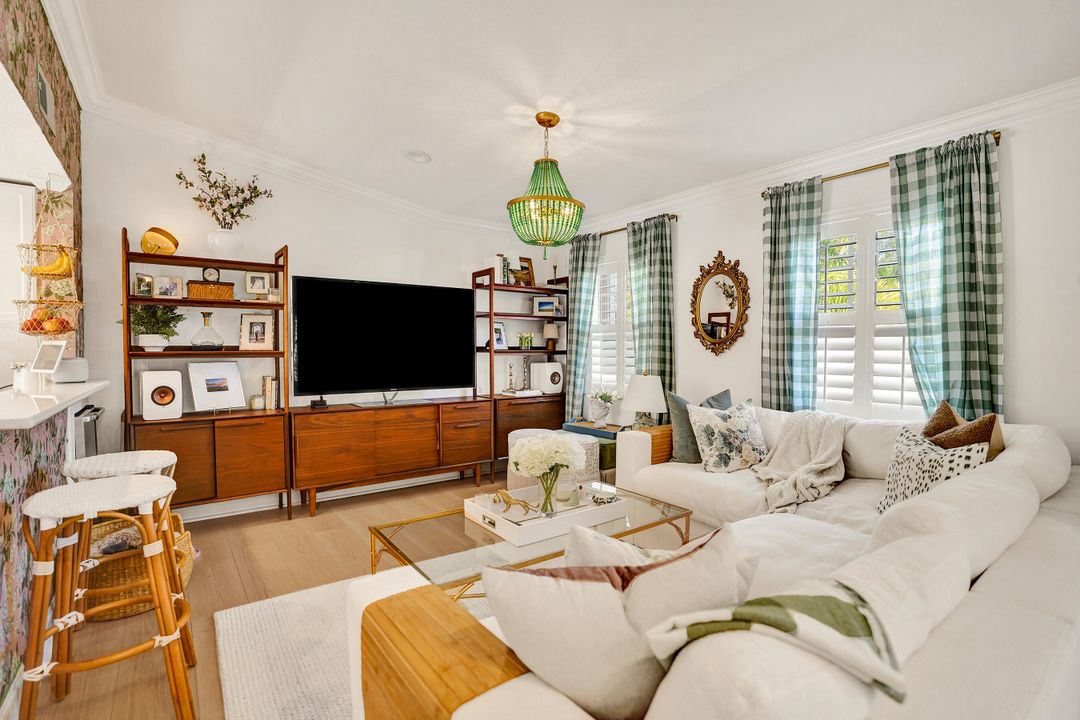 En Venta: $315,000 (2 camas, 2 baños, 1111 Pies cuadrados)