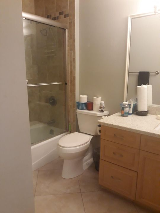 待售: $270,000 (2 贝兹, 2 浴室, 950 平方英尺)