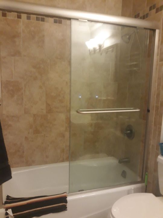 待售: $270,000 (2 贝兹, 2 浴室, 950 平方英尺)