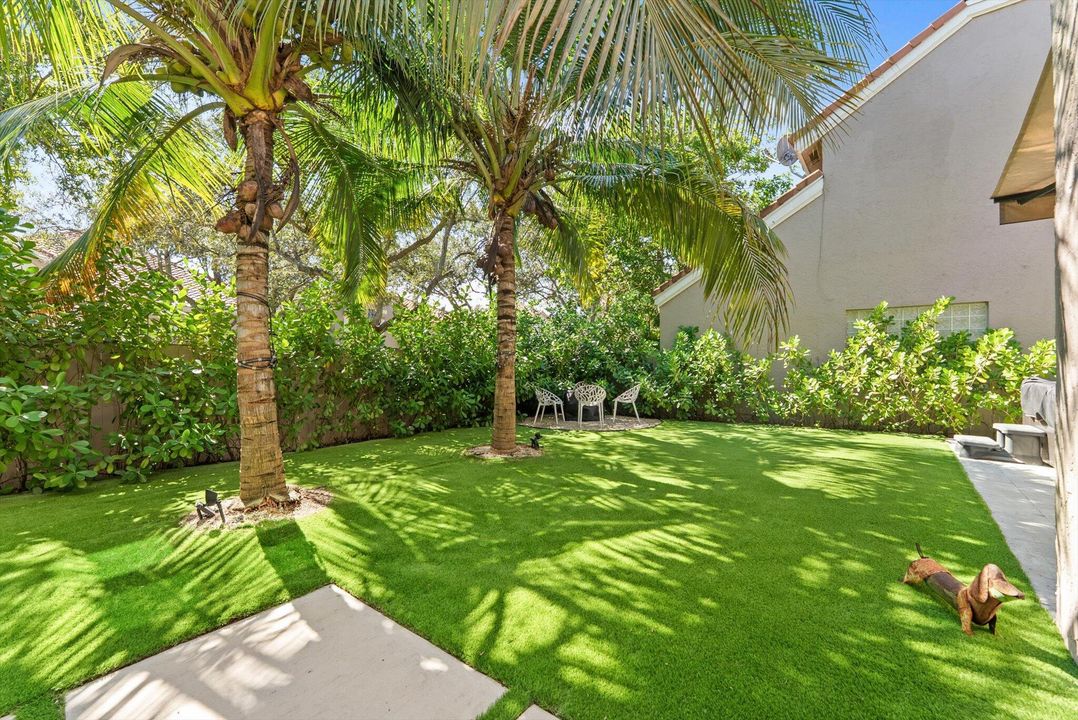 Active With Contract: $675,000 (4 beds, 2 baths, 2060 Square Feet)