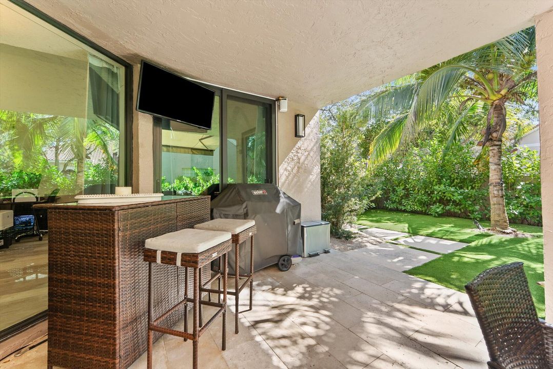 Active With Contract: $675,000 (4 beds, 2 baths, 2060 Square Feet)