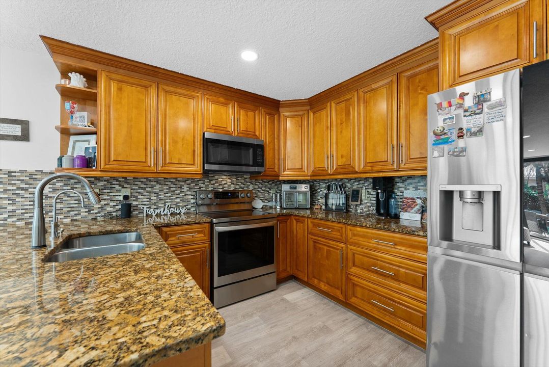 Active With Contract: $675,000 (4 beds, 2 baths, 2060 Square Feet)