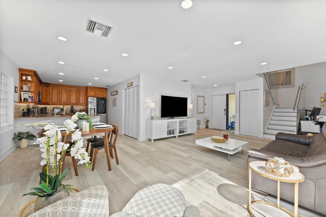 Active With Contract: $675,000 (4 beds, 2 baths, 2060 Square Feet)