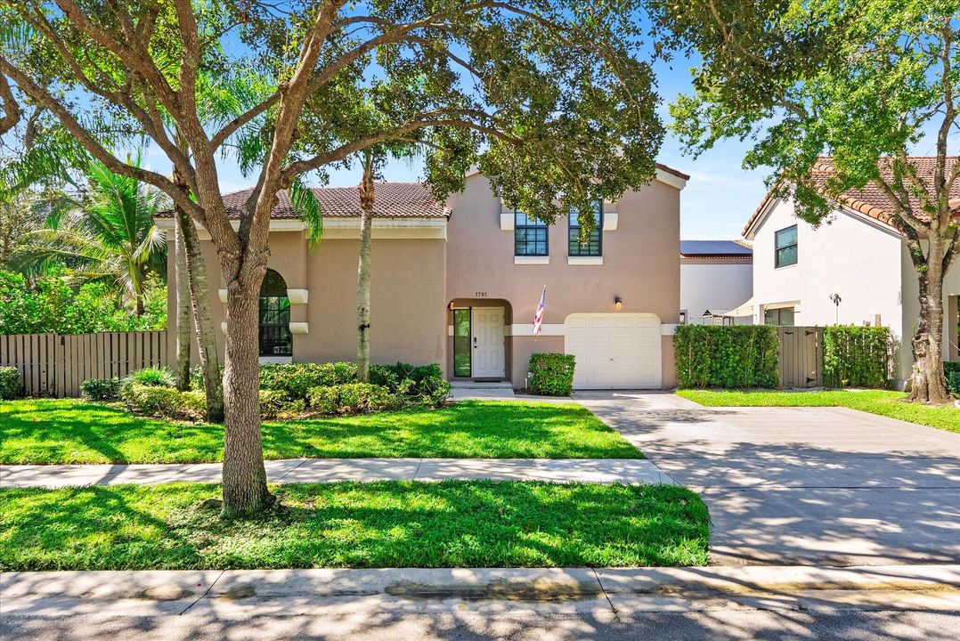 Active With Contract: $675,000 (4 beds, 2 baths, 2060 Square Feet)