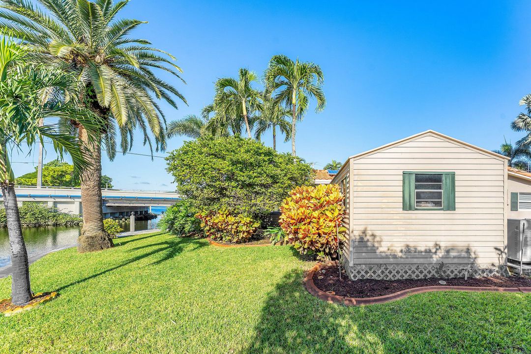 合同活跃: $975,000 (4 贝兹, 3 浴室, 1951 平方英尺)