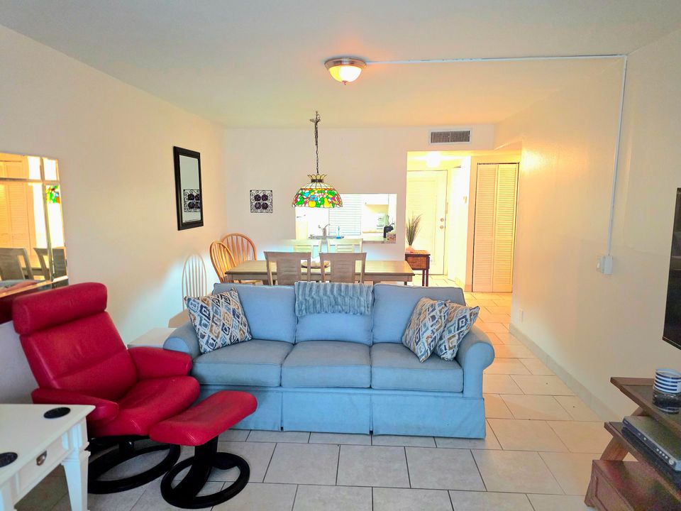 Activo con contrato: $84,000 (1 camas, 1 baños, 644 Pies cuadrados)