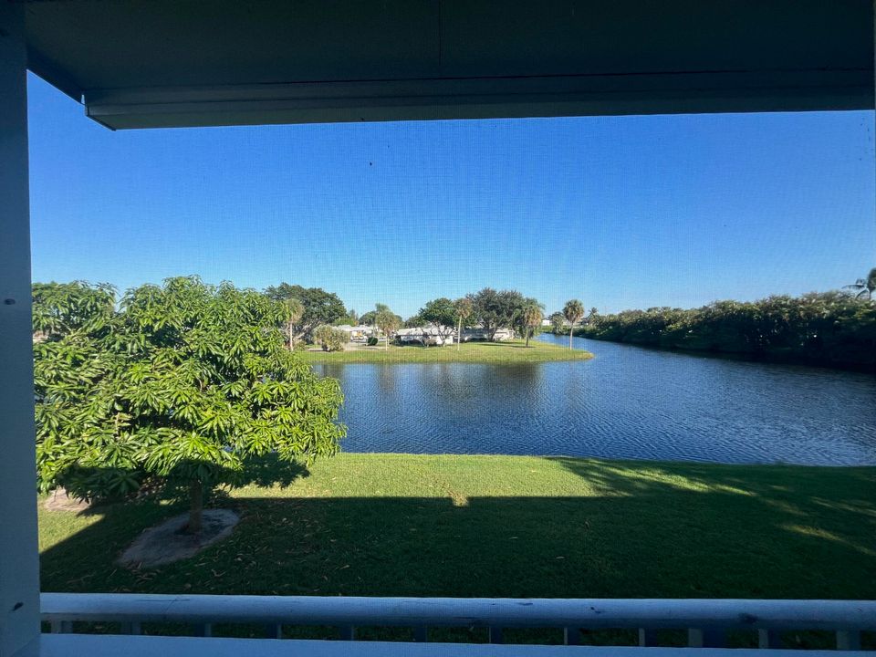 Recientemente alquilado: $2,350 (2 camas, 2 baños, 880 Pies cuadrados)