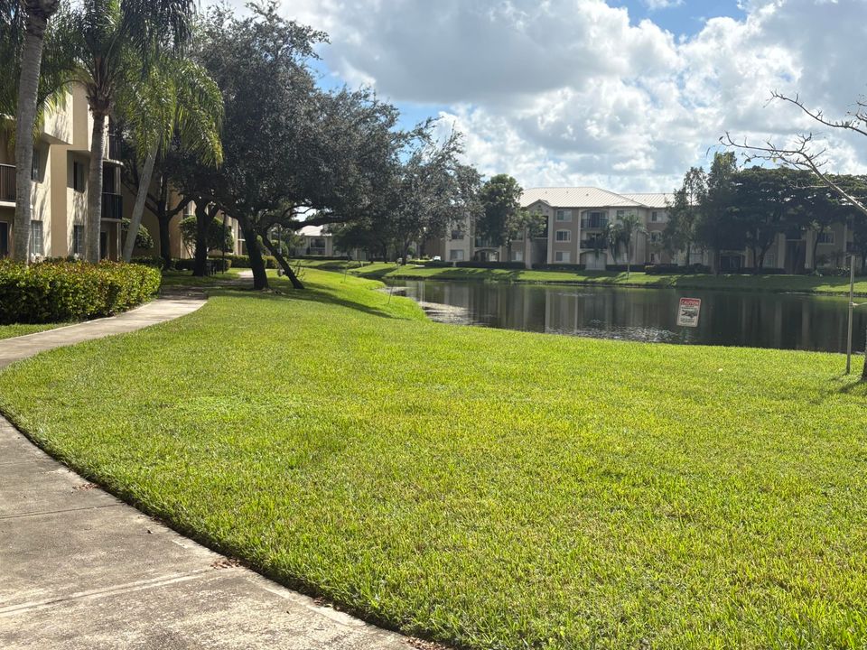 Под контрактом: $2,300 (3 спален, 2 ванн, 1173 Квадратных фут)