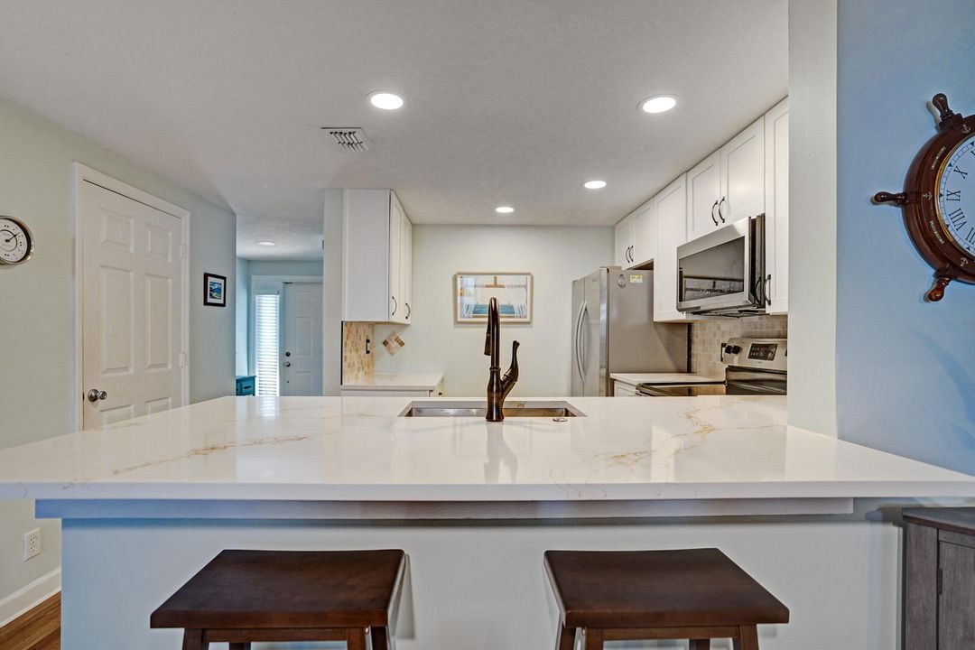 For Sale: $589,000 (3 beds, 2 baths, 1398 Square Feet)