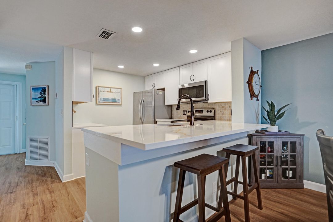 For Sale: $589,000 (3 beds, 2 baths, 1398 Square Feet)