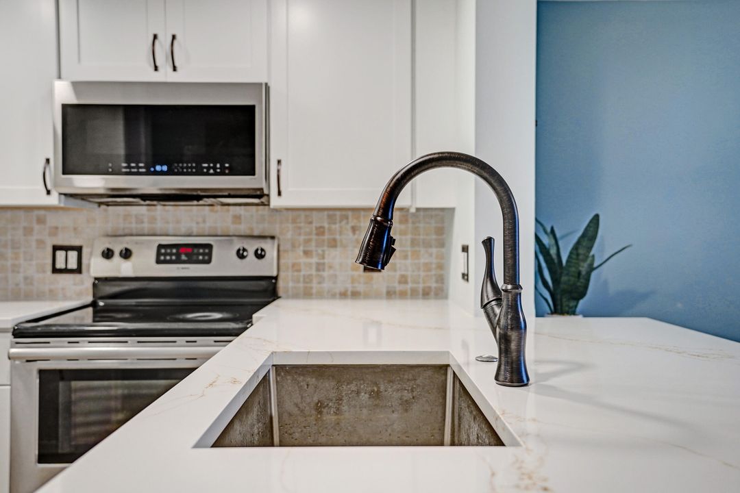 For Sale: $589,000 (3 beds, 2 baths, 1398 Square Feet)