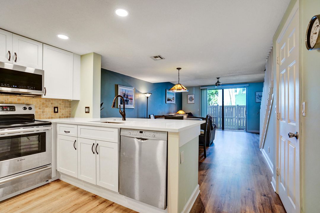 For Sale: $589,000 (3 beds, 2 baths, 1398 Square Feet)