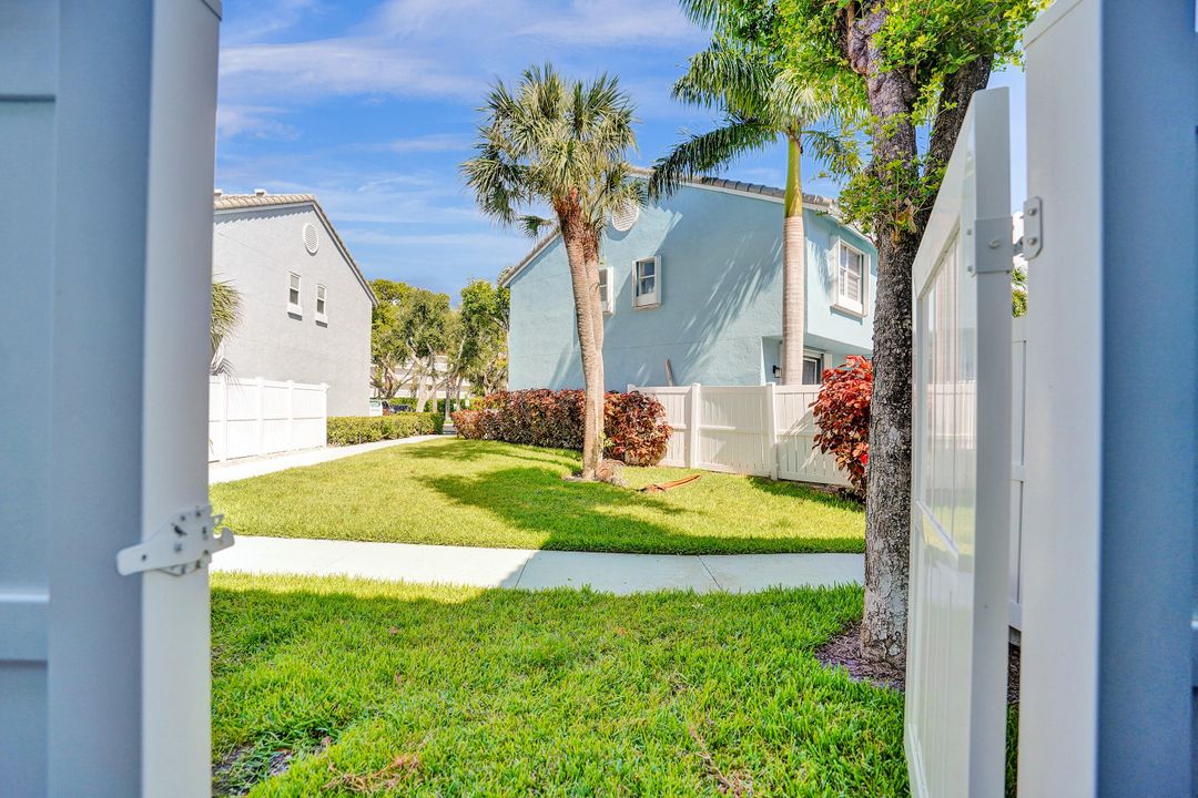 For Sale: $589,000 (3 beds, 2 baths, 1398 Square Feet)