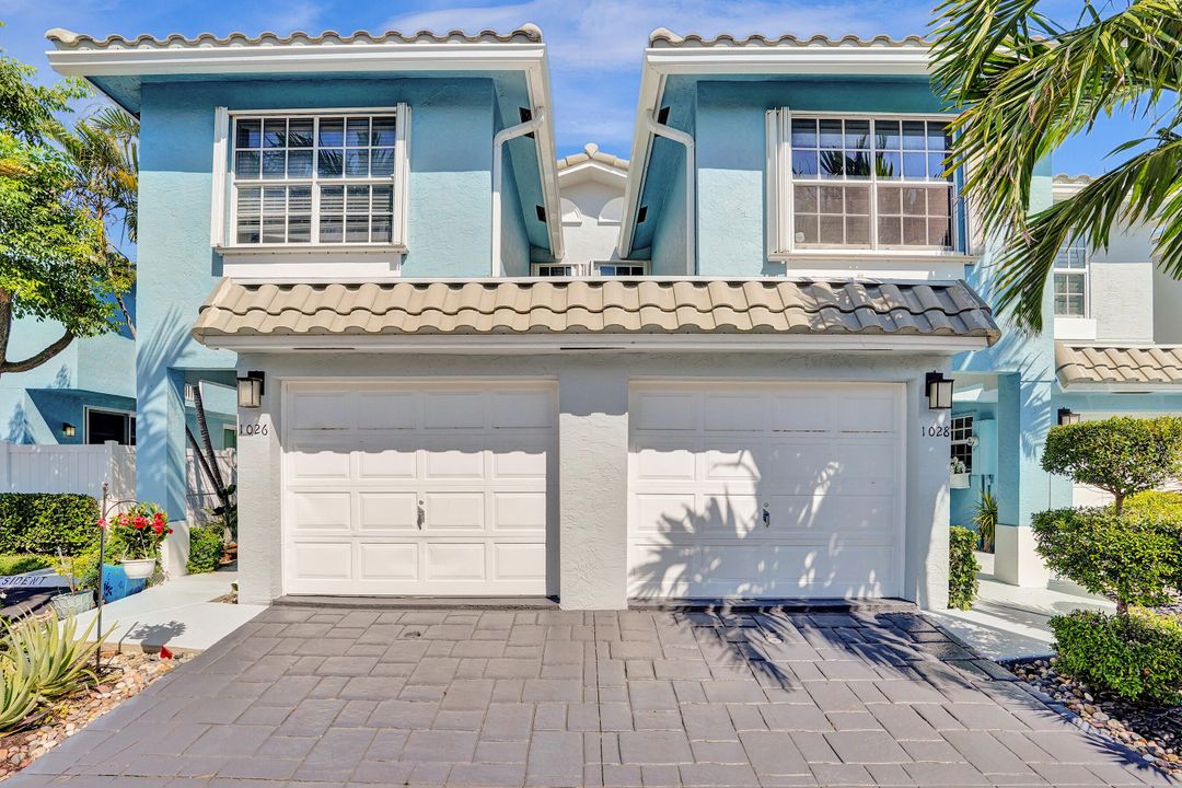 For Sale: $589,000 (3 beds, 2 baths, 1398 Square Feet)