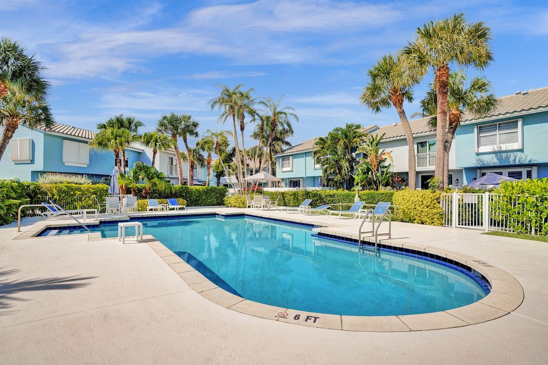 For Sale: $589,000 (3 beds, 2 baths, 1398 Square Feet)