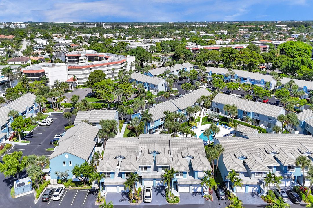 For Sale: $589,000 (3 beds, 2 baths, 1398 Square Feet)