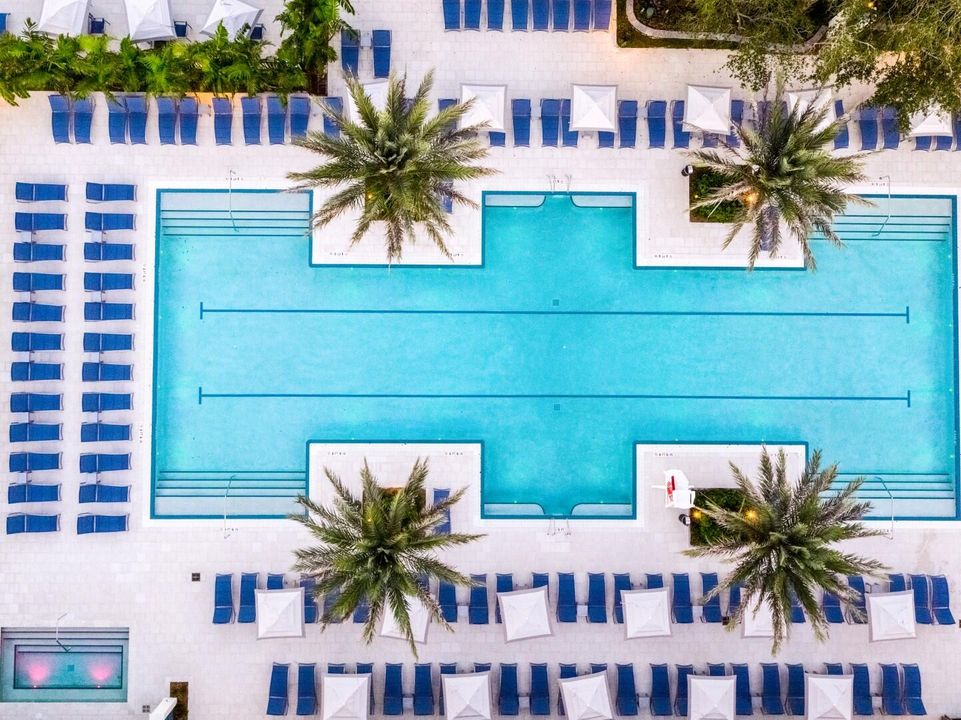 For Sale: $1,300,000 (3 beds, 2 baths, 2742 Square Feet)