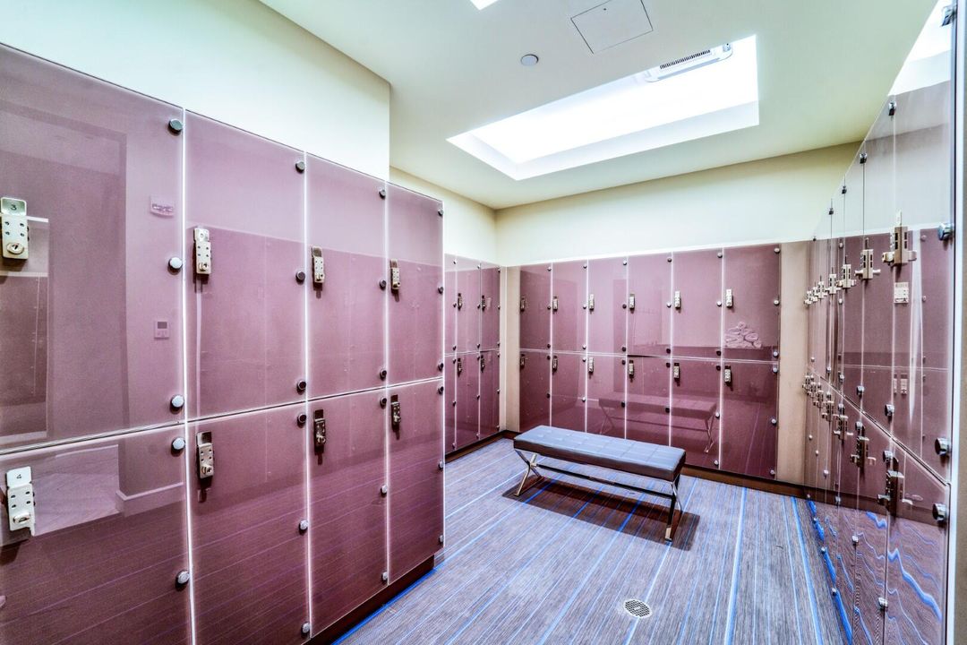 For Sale: $1,300,000 (3 beds, 2 baths, 2742 Square Feet)