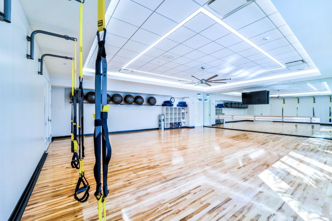 For Sale: $1,300,000 (3 beds, 2 baths, 2742 Square Feet)