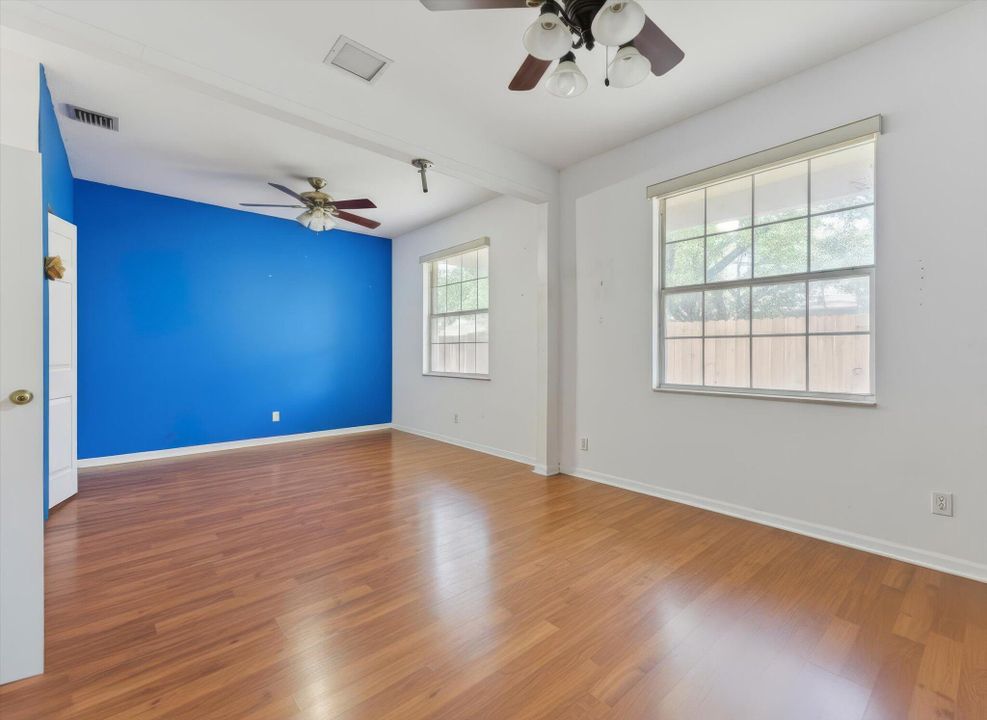 En Venta: $539,000 (3 camas, 2 baños, 2044 Pies cuadrados)