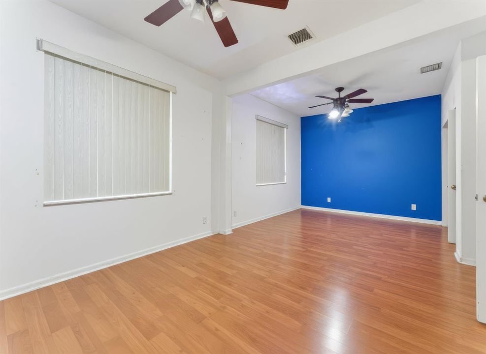 En Venta: $539,000 (3 camas, 2 baños, 2044 Pies cuadrados)