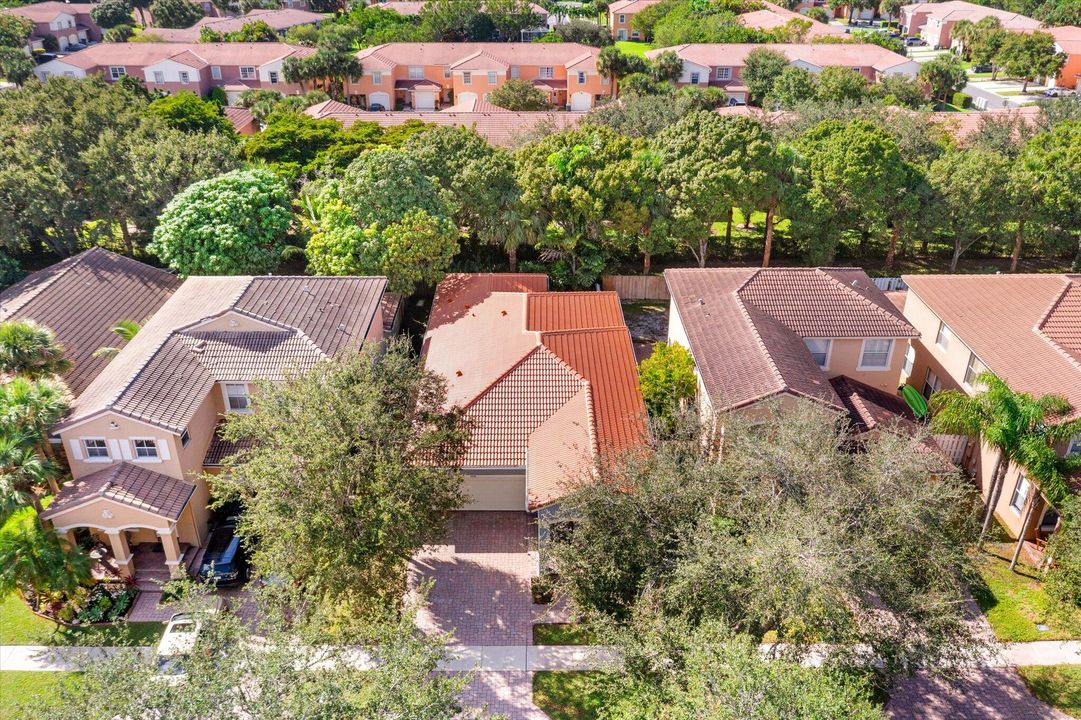 En Venta: $539,000 (3 camas, 2 baños, 2044 Pies cuadrados)