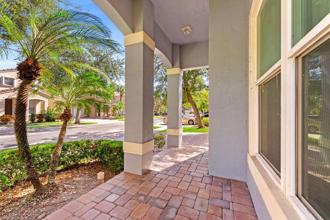 En Venta: $539,000 (3 camas, 2 baños, 2044 Pies cuadrados)