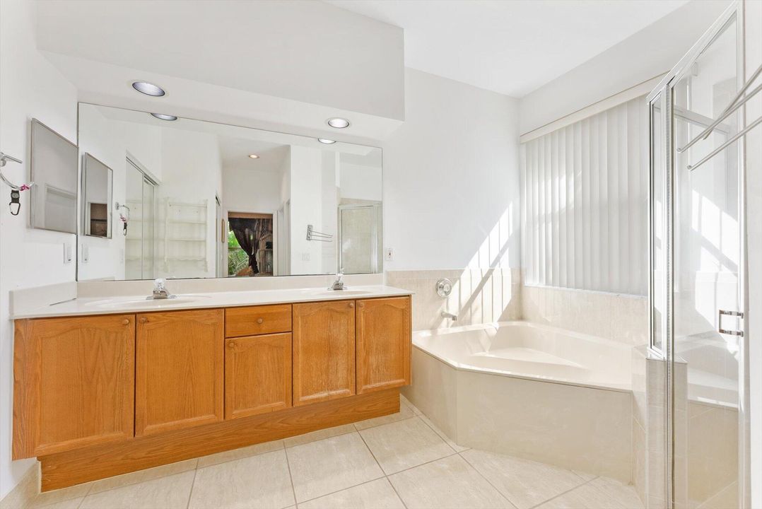 En Venta: $539,000 (3 camas, 2 baños, 2044 Pies cuadrados)