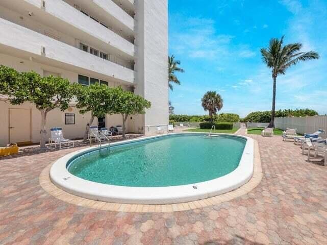 Под контрактом: $2,290 (1 спален, 1 ванн, 720 Квадратных фут)