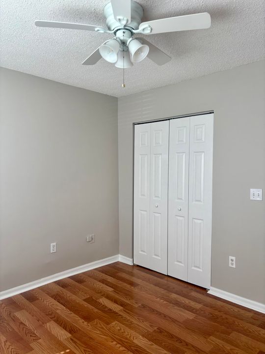 Под контрактом: $2,300 (3 спален, 2 ванн, 1173 Квадратных фут)