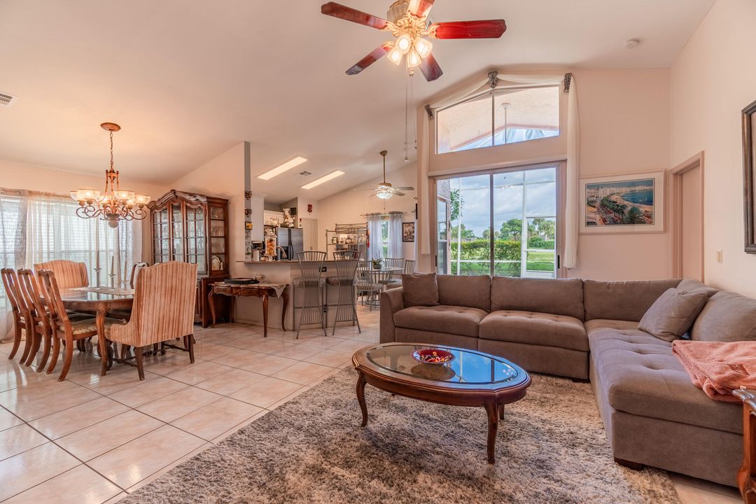 En Venta: $473,900 (3 camas, 2 baños, 1490 Pies cuadrados)