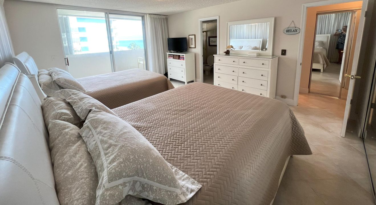 Под контрактом: $2,290 (1 спален, 1 ванн, 720 Квадратных фут)