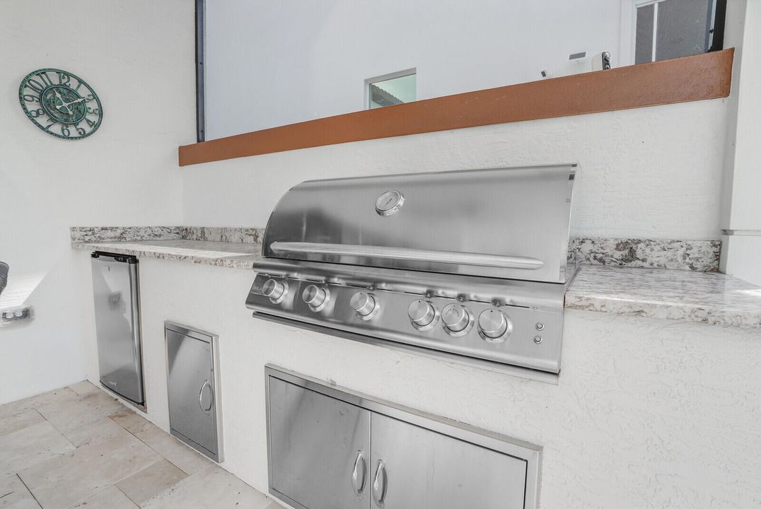 待售: $2,975,000 (4 贝兹, 4 浴室, 4390 平方英尺)