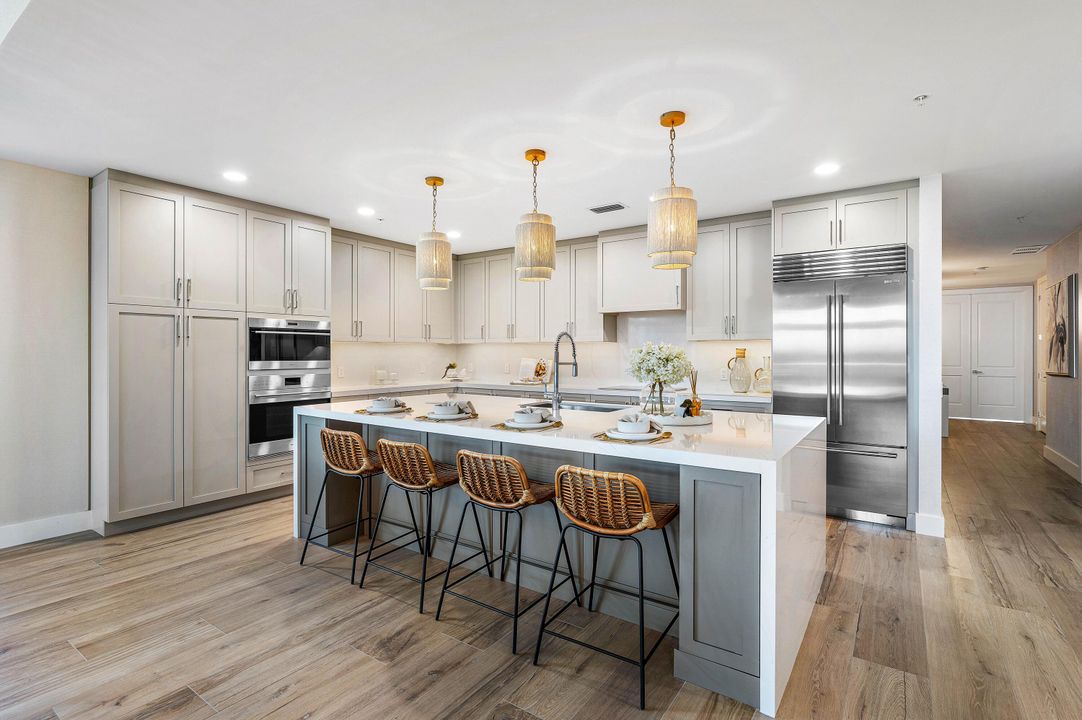 For Sale: $2,825,000 (3 beds, 3 baths, 2664 Square Feet)